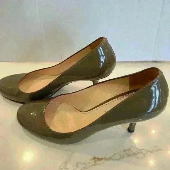Prada Milano Patent Leather Stiletto Pumps (Dark Taupe) Size 36 - Picture 11 of 11